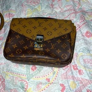 Lv purse/ crossbody